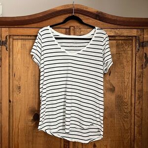 Torrid Classic Fit Stripe Tee, size 0